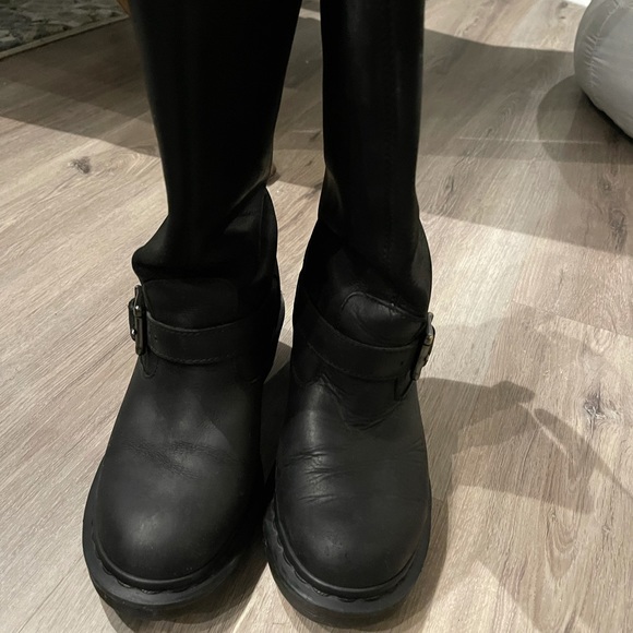 Dr. Marten calf boot - Picture 2 of 4